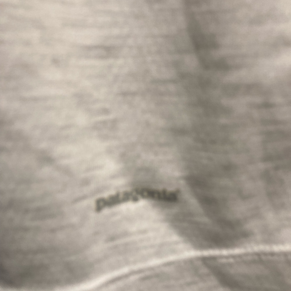 Patagonia shirt - Picture 2 of 4